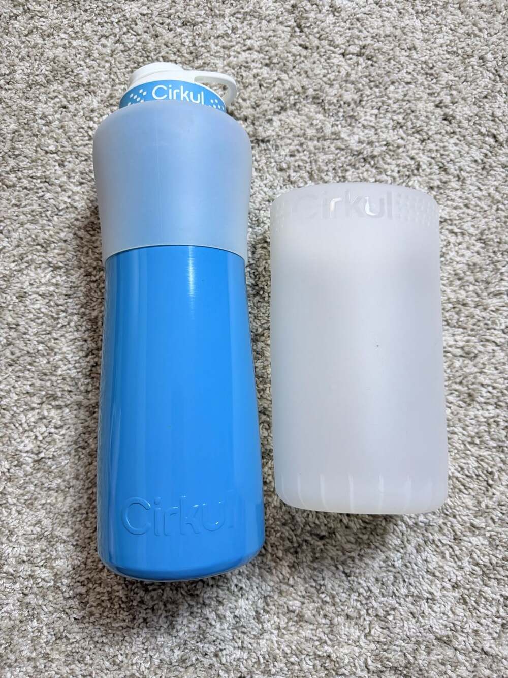 Cirkul 64 fl oz Water Bottle with Chill Sleeve